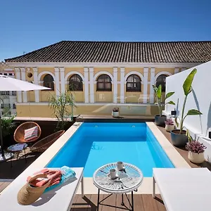 Hotel Sweet, Siviglia